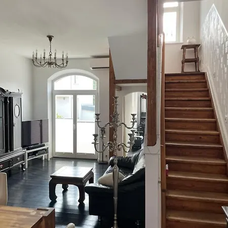 Denkmalgeschuetztes Schmuckstueck * Dusseldorf